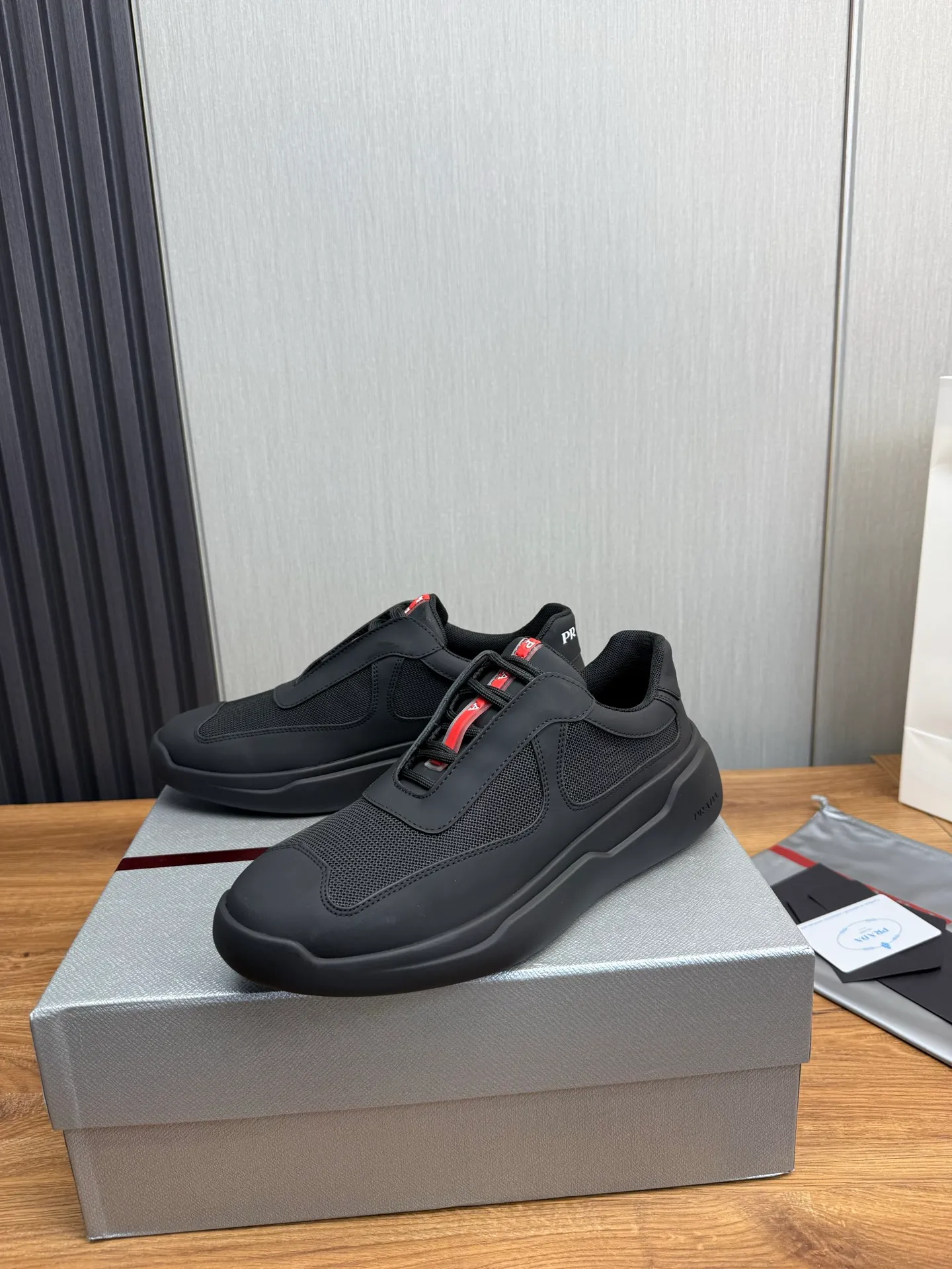 Men's shoes 💰600💰 [PRADA] New models synchronized with the official website, high-quality shipments ✔️Best sellers🔥 Original cowhide + cowhide lining, 1🆚1 replica, original sole, 38-45 (men's 45 is custom-made and cannot be returned or exchanged)